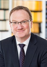 Lehrstuhlleitung Lars P. Feld